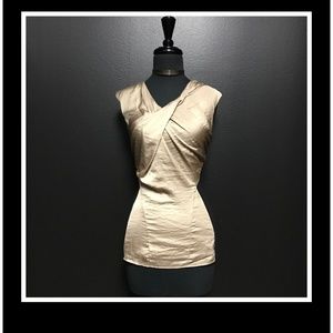 VINCE CAMUTO TOP